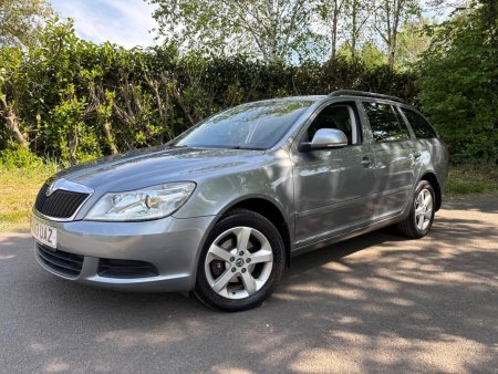 SKODA OCTAVIA 1.6 TDI SE Euro 5 5dr